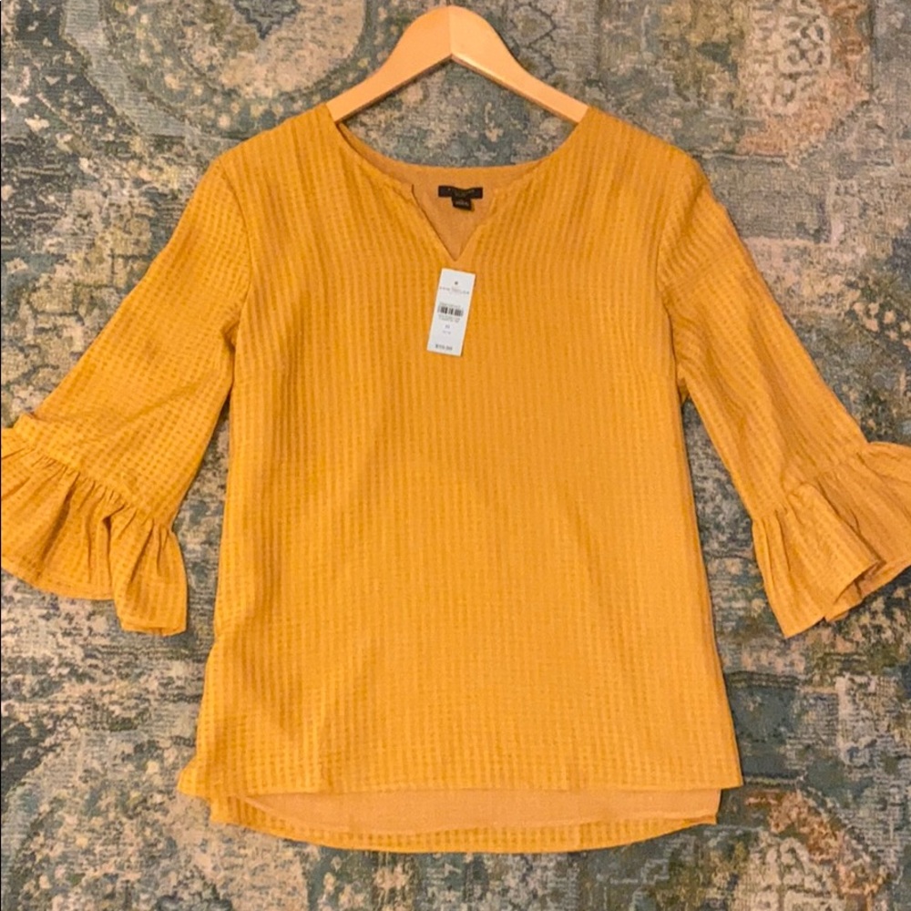 NWT Ann Taylor Ruffled Sleeve Blouse